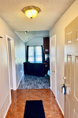 5536 Creekridge Drive, Arlington, TX 76018