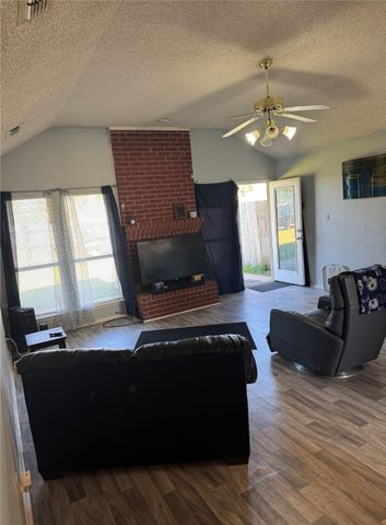 5536 Creekridge Drive, Arlington, TX 76018