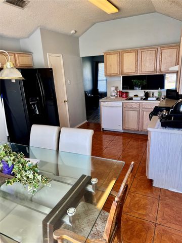 5536 Creekridge Drive, Arlington, TX 76018