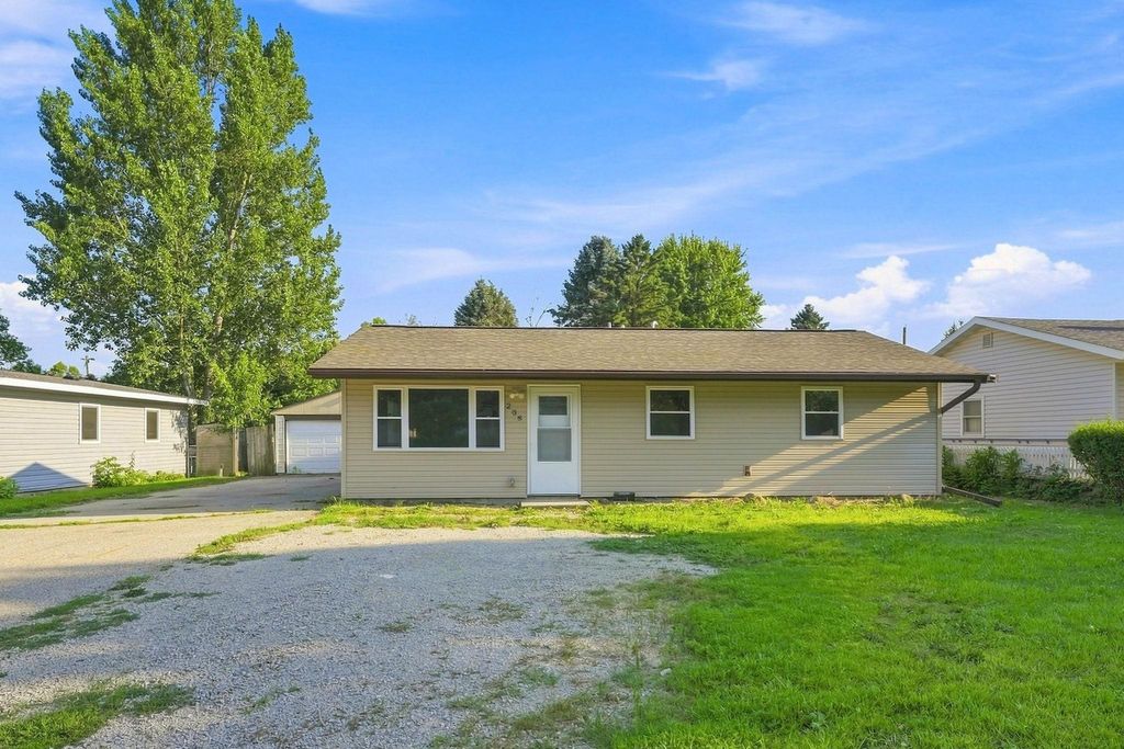 208 2nd Street NW, Byron, MN 55920