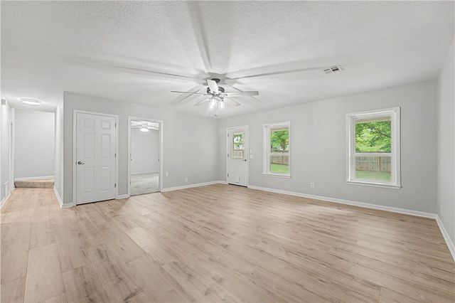 812 Cedar Lane, Prairie Grove, AR 72753