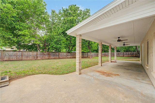 812 Cedar Lane, Prairie Grove, AR 72753