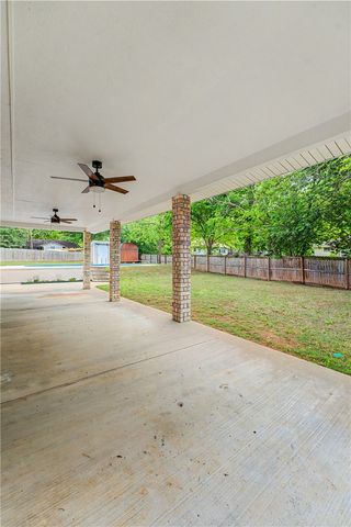 812 Cedar Lane, Prairie Grove, AR 72753