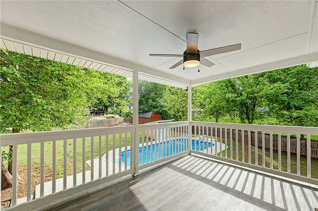 812 Cedar Lane, Prairie Grove, AR 72753