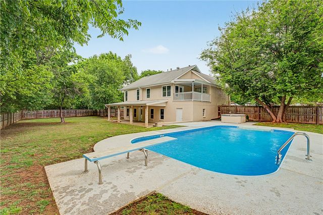 812 Cedar Lane, Prairie Grove, AR 72753