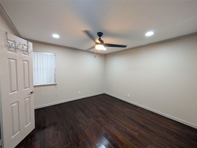 6646 E Lovers Lane, Dallas, TX 75214