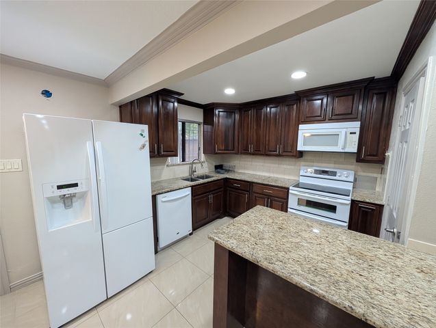 6646 E Lovers Lane, Dallas, TX 75214