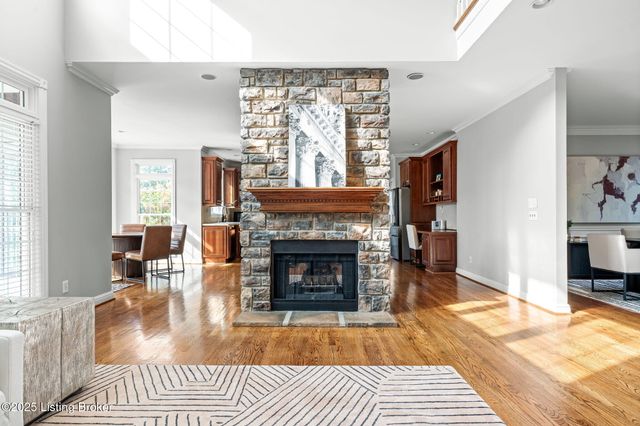 1606 Mahogany Run Dr, La Grange, KY 40031