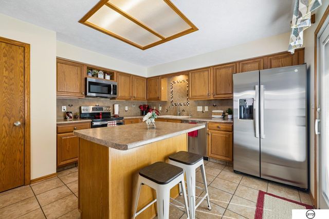 5417 S 78th Street, Lincoln, NE 68516