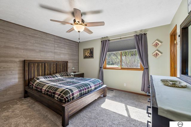 5417 S 78th Street, Lincoln, NE 68516
