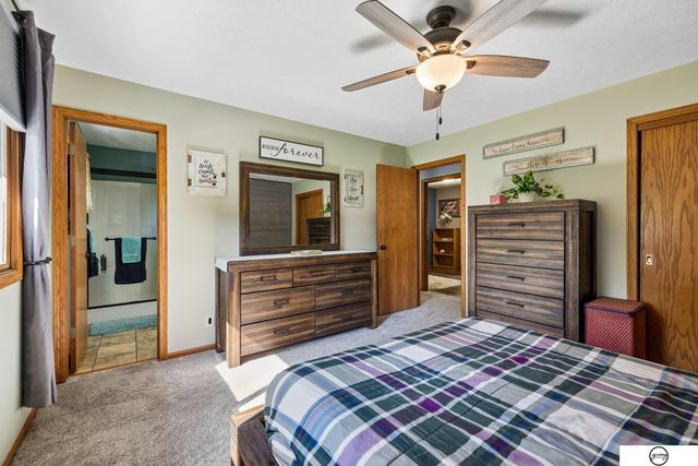 5417 S 78th Street, Lincoln, NE 68516