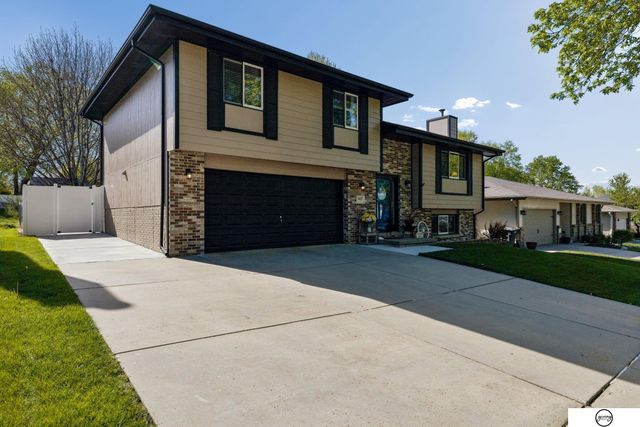 5417 S 78th Street, Lincoln, NE 68516