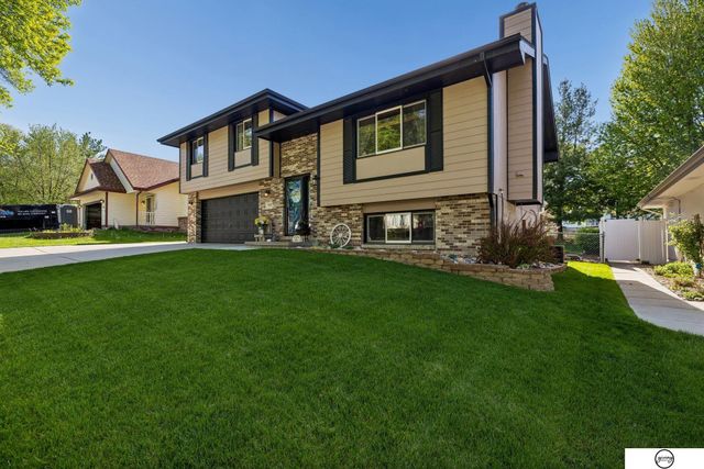5417 S 78th Street, Lincoln, NE 68516