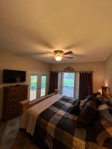 151 Summer Place Circle, Pottsboro, TX 75076