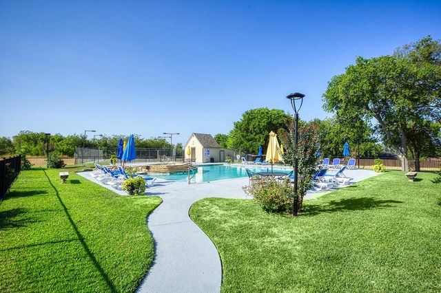 151 Summer Place Circle, Pottsboro, TX 75076