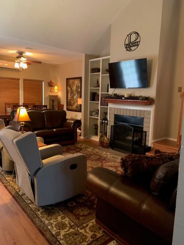 151 Summer Place Circle, Pottsboro, TX 75076