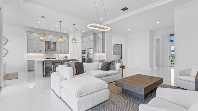 9508 St. Germain, Palm Beach Gardens, FL 33412