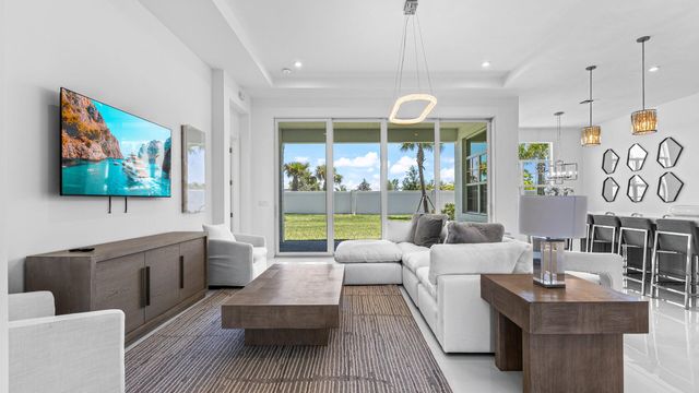 9508 St. Germain, Palm Beach Gardens, FL 33412