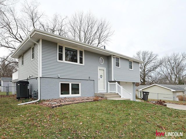 7611 Aylesworth Avenue, Lincoln, NE 68505