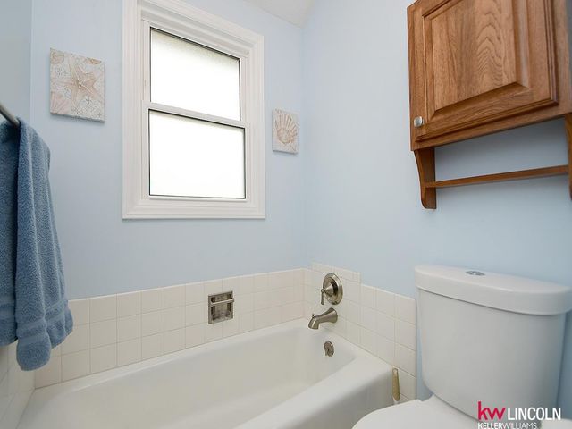 7611 Aylesworth Avenue, Lincoln, NE 68505