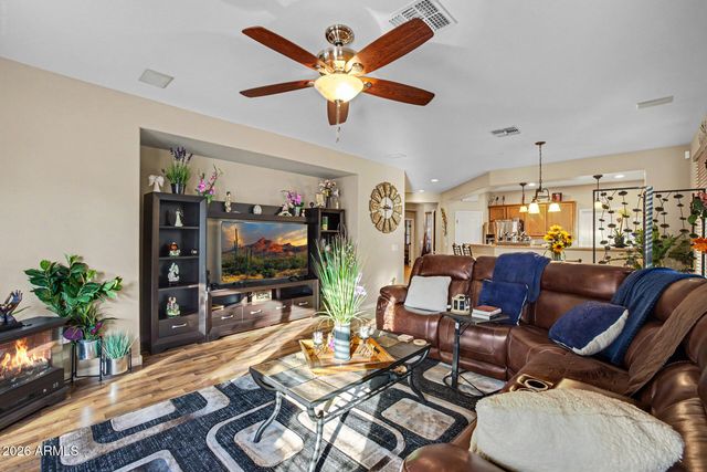 7124 W RED HAWK Drive, Peoria, AZ 85383