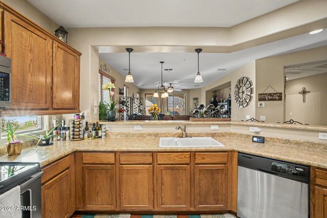 7124 W RED HAWK Drive, Peoria, AZ 85383