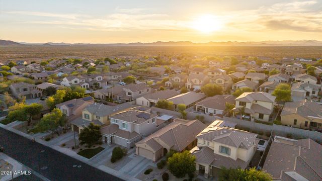 7124 W RED HAWK Drive, Peoria, AZ 85383