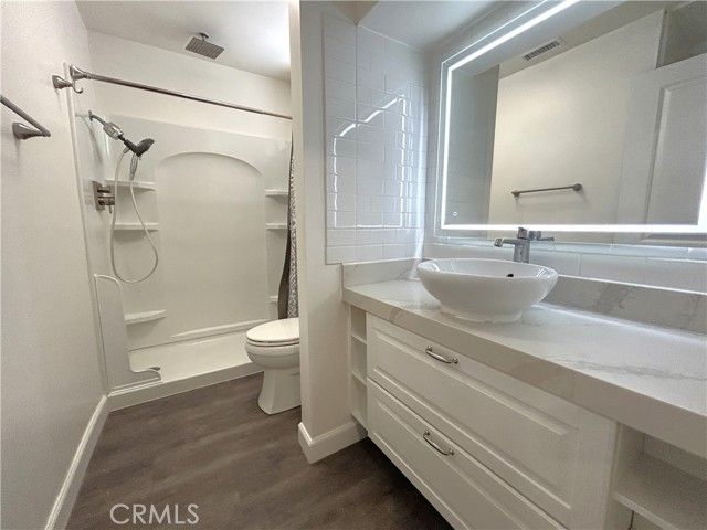 3719 Oak Creek, Ontario, CA 91761