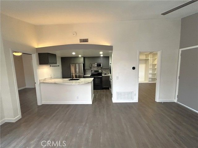 3719 Oak Creek, Ontario, CA 91761