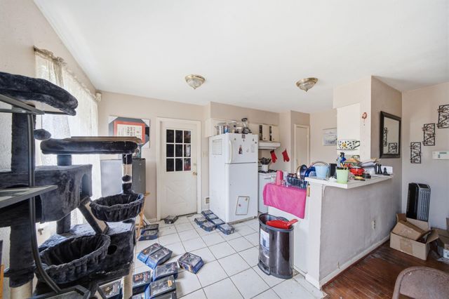 10710 Segrest Drive, Houston, TX 77047