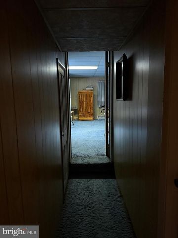 18 E HOWARD ST, Dallastown, PA 17313