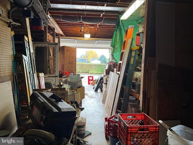 18 E HOWARD ST, Dallastown, PA 17313