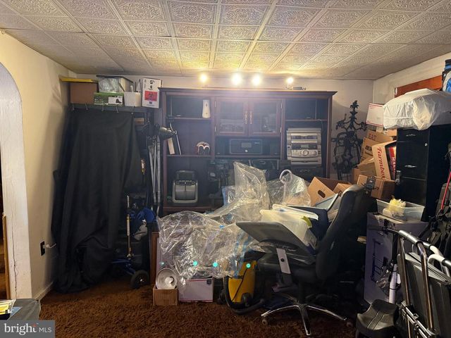 18 E HOWARD ST, Dallastown, PA 17313