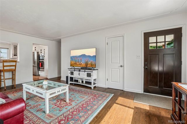 4815 S Logan Street, Englewood, CO 80113