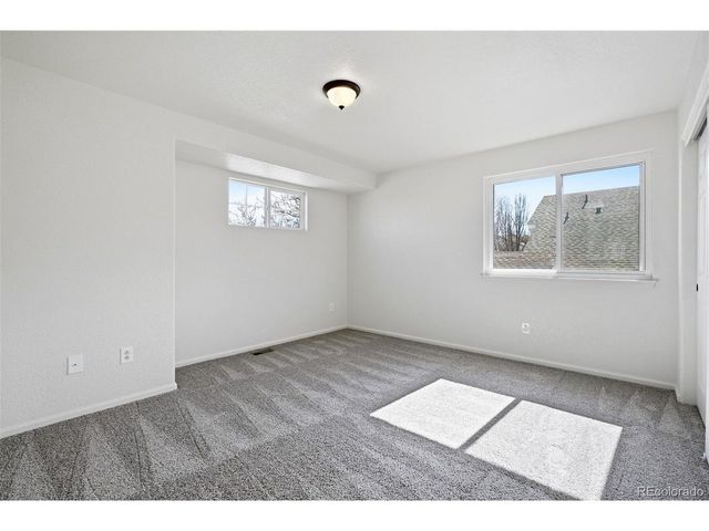 4353 S Himalaya Ct, Aurora, CO 80015