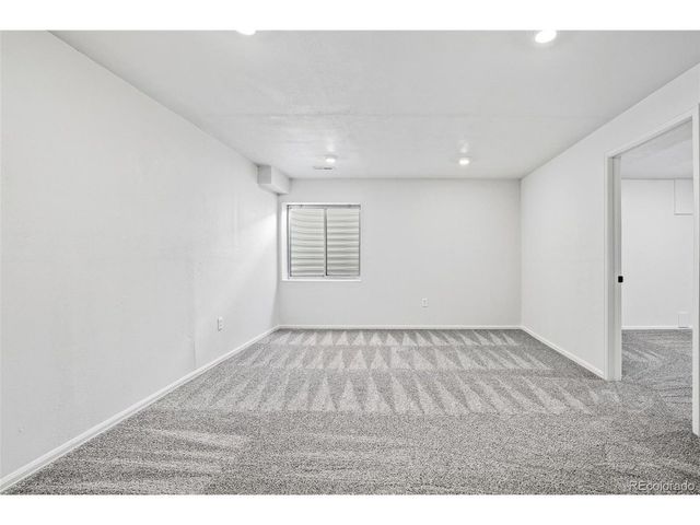 4353 S Himalaya Ct, Aurora, CO 80015