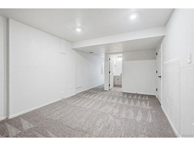 4353 S Himalaya Ct, Aurora, CO 80015