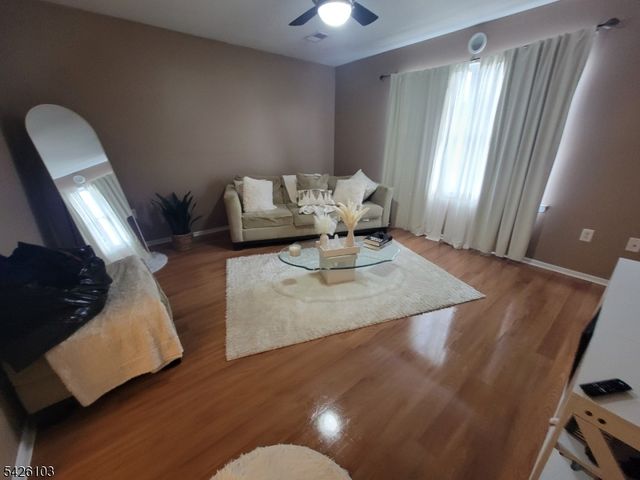 941 Emma St, Elizabeth City, NJ 07201