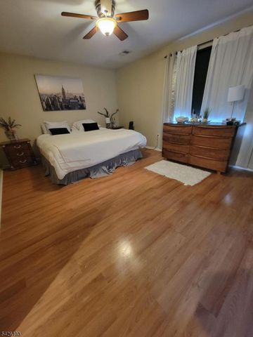 941 Emma St, Elizabeth City, NJ 07201