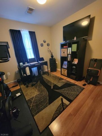 941 Emma St, Elizabeth City, NJ 07201