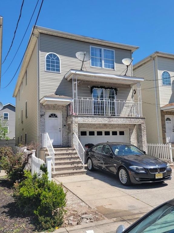941 Emma St, Elizabeth City, NJ 07201