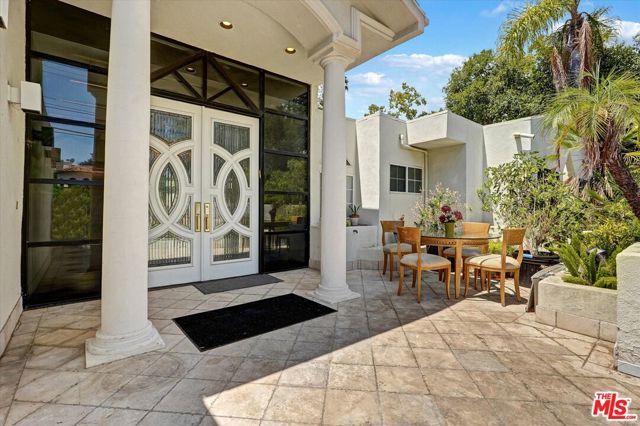 4623 Hayvenhurst Avenue, Los Angeles, CA 91436