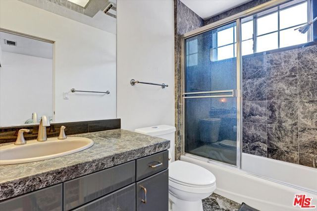 4623 Hayvenhurst Avenue, Los Angeles, CA 91436