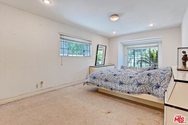 4623 Hayvenhurst Avenue, Los Angeles, CA 91436