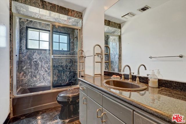 4623 Hayvenhurst Avenue, Los Angeles, CA 91436