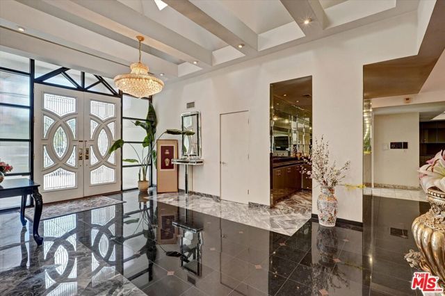 4623 Hayvenhurst Avenue, Los Angeles, CA 91436