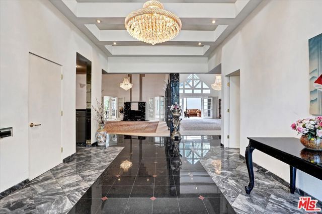 4623 Hayvenhurst Avenue, Los Angeles, CA 91436