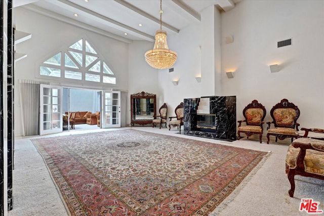 4623 Hayvenhurst Avenue, Los Angeles, CA 91436