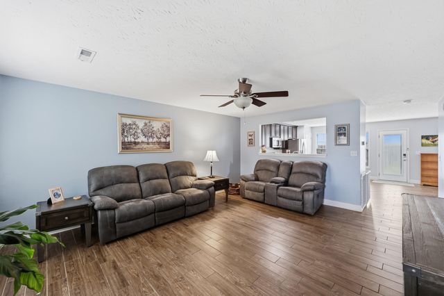 217 Christal Drive, Georgetown, KY 40324