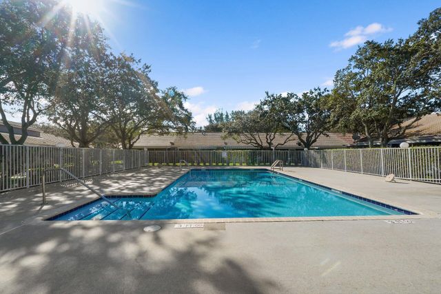 3181 Holiday Springs Boulevard 41, Margate, FL 33063